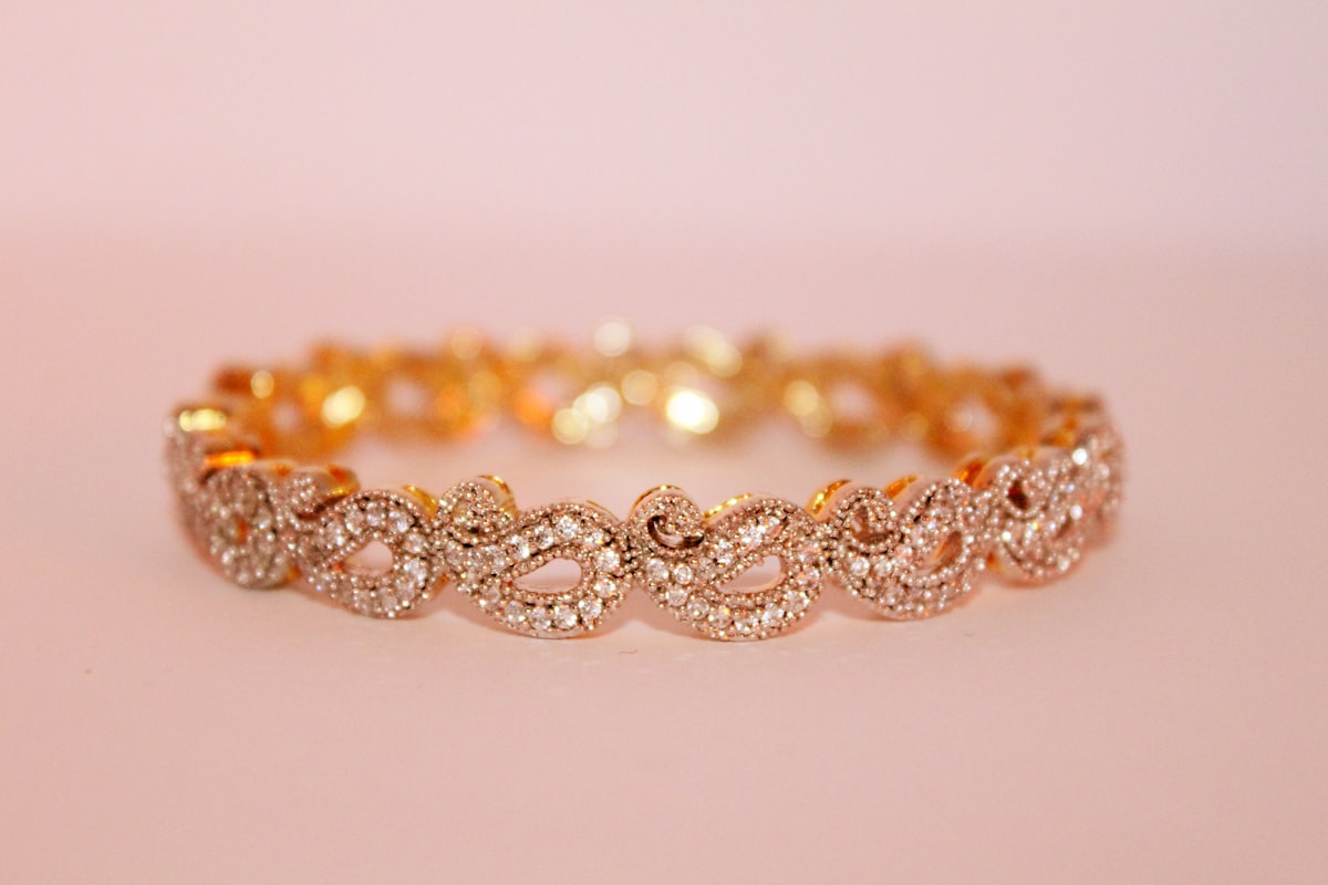 Aisha Twist Bangle